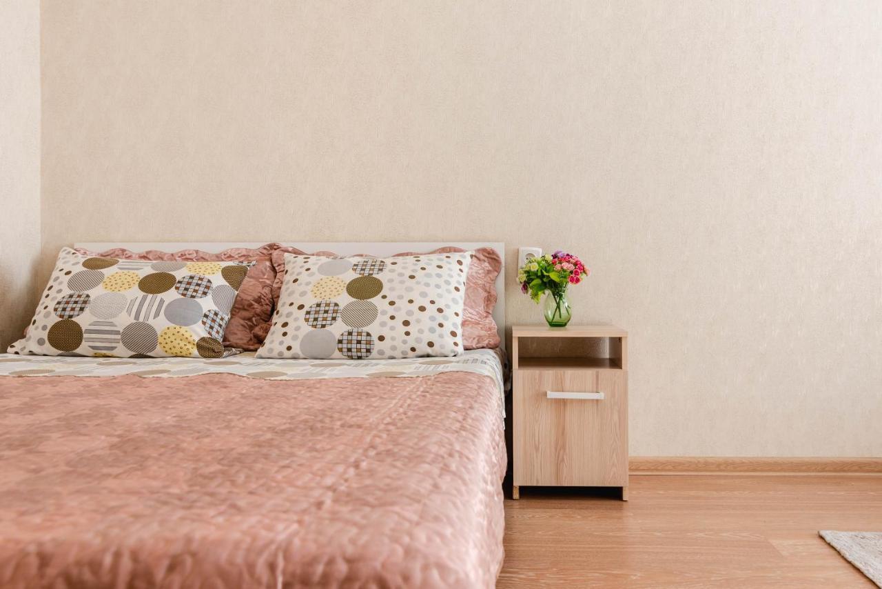 Akvarel Apartment Near Adk Almaty Bagian luar foto