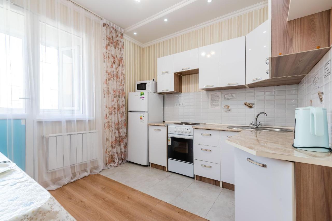 Akvarel Apartment Near Adk Almaty Bagian luar foto