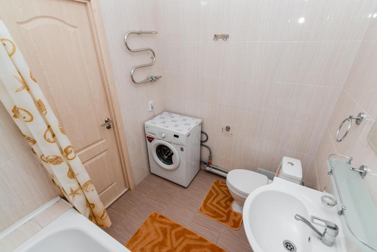 Akvarel Apartment Near Adk Almaty Bagian luar foto