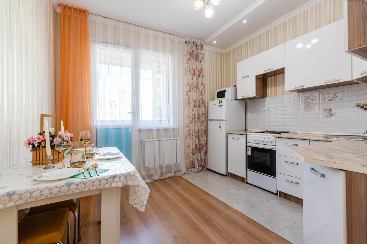 Akvarel Apartment Near Adk Almaty Bagian luar foto