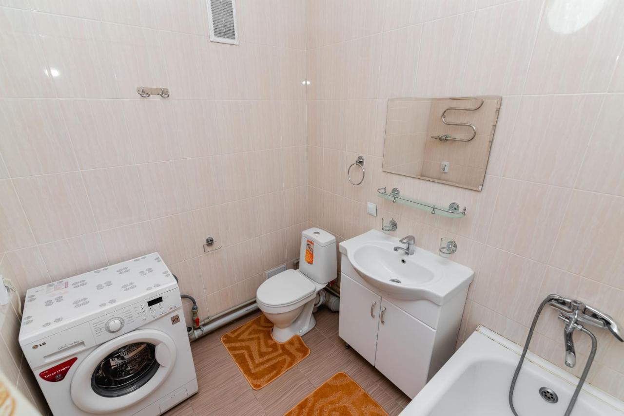 Akvarel Apartment Near Adk Almaty Bagian luar foto