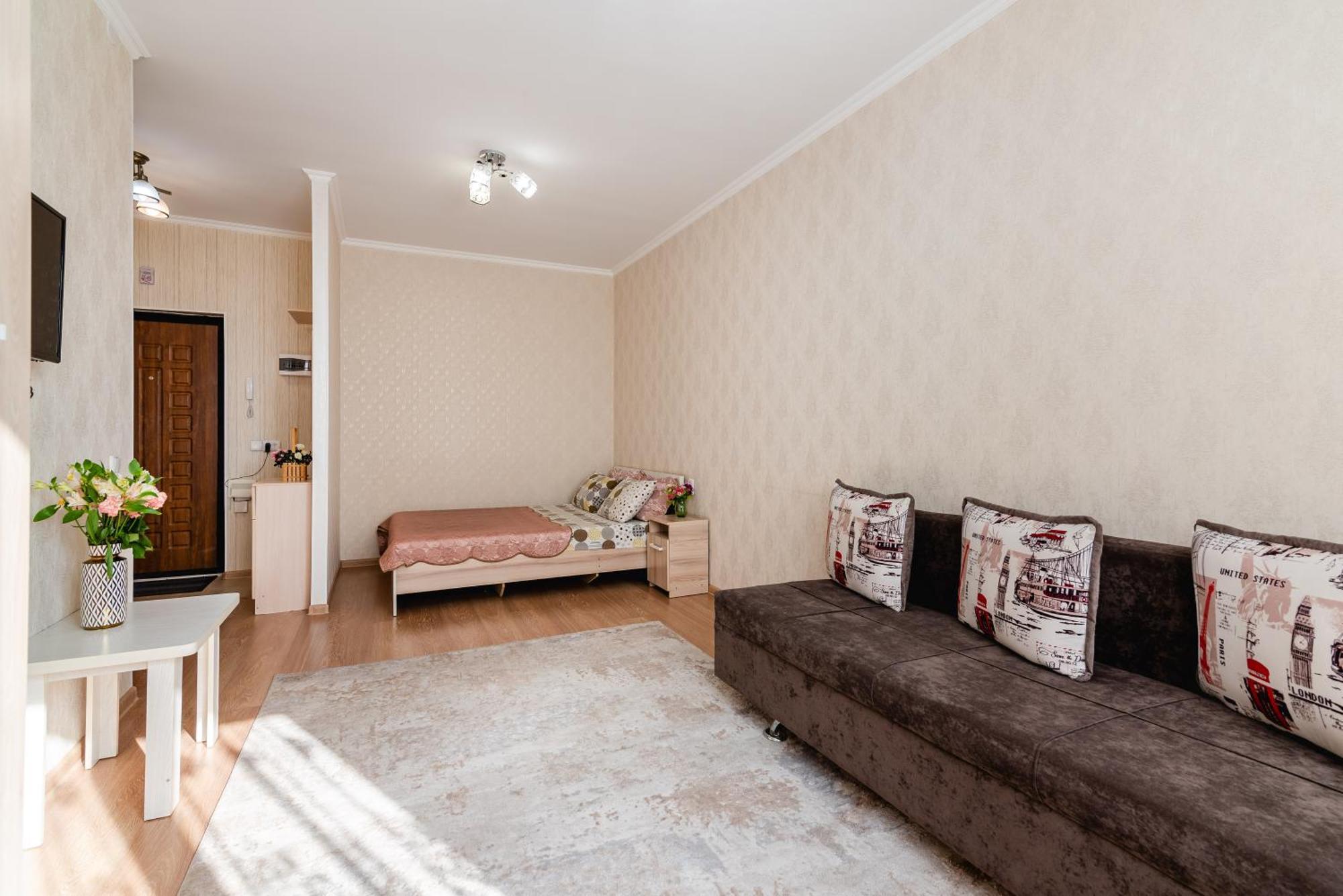 Akvarel Apartment Near Adk Almaty Bagian luar foto